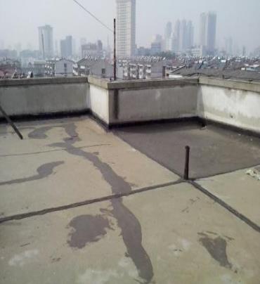 源汇漏水维修 楼顶漏水是什么原因，楼顶漏水维修方法是什么?